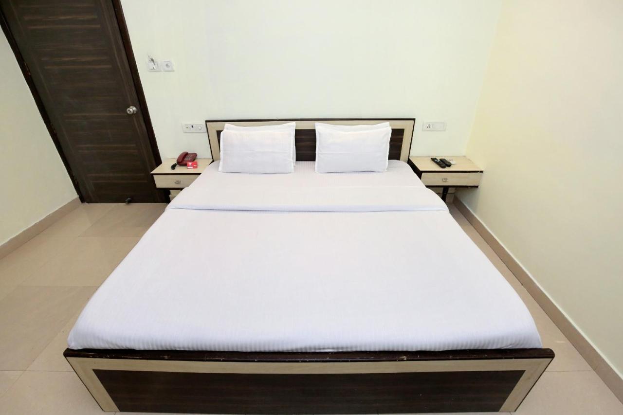 Oyo 9243 Trumpets Hotel Amritsar Bagian luar foto