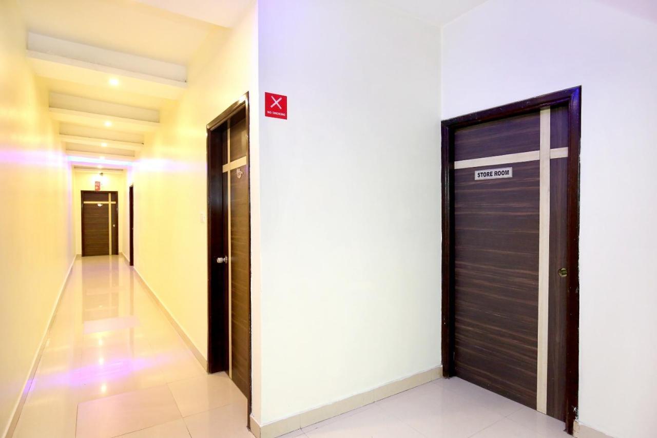 Oyo 9243 Trumpets Hotel Amritsar Bagian luar foto