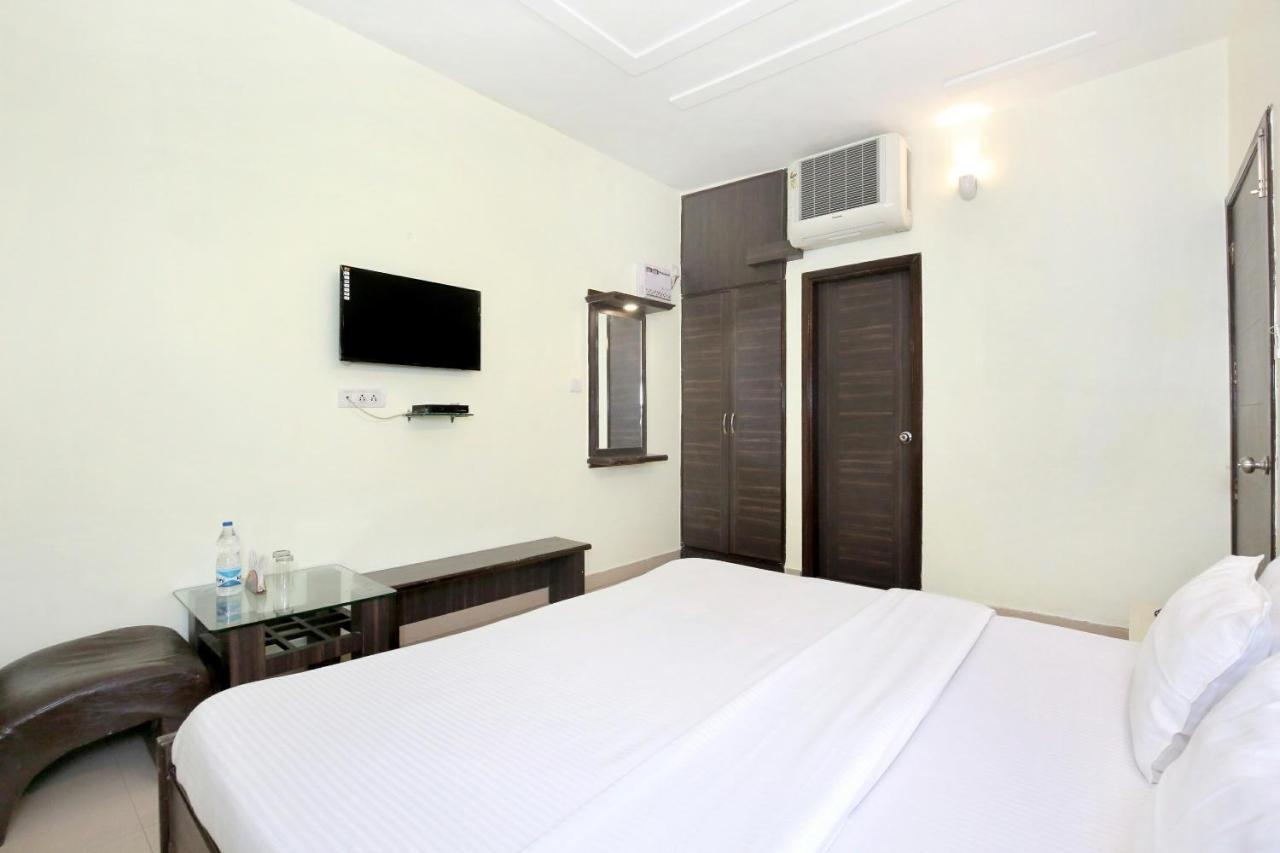 Oyo 9243 Trumpets Hotel Amritsar Bagian luar foto