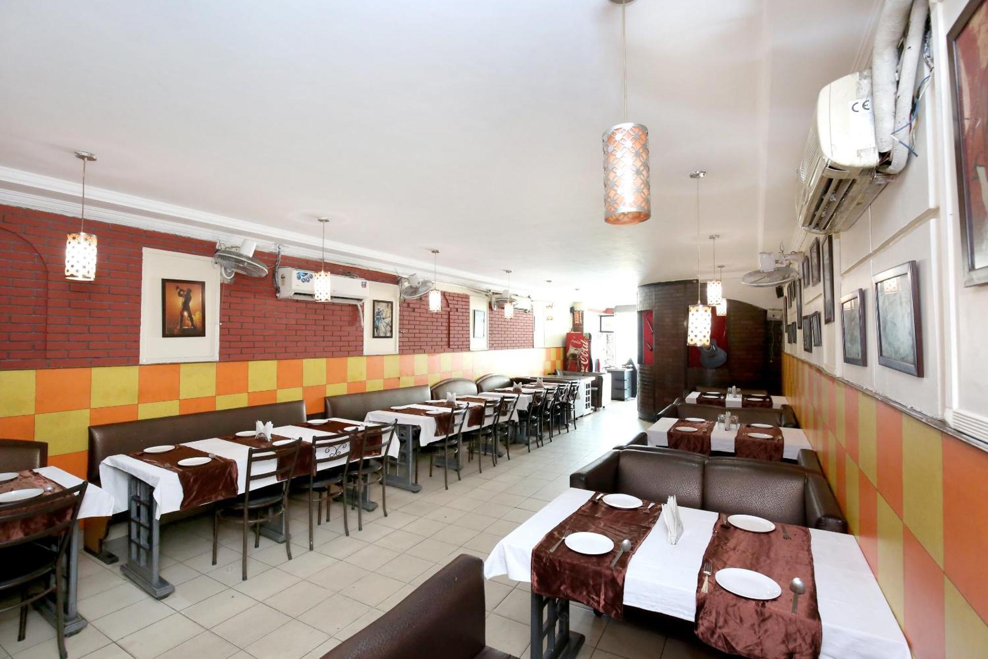 Oyo 9243 Trumpets Hotel Amritsar Bagian luar foto